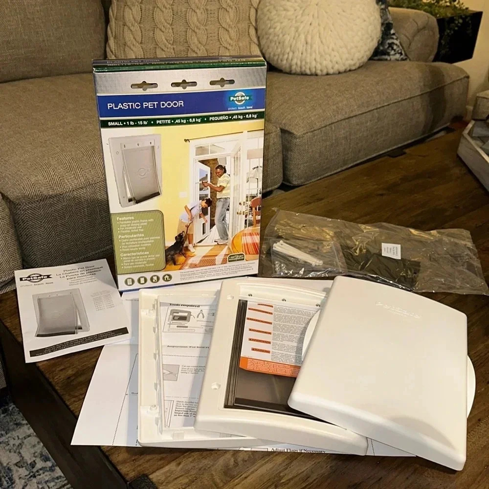 NWT PETSAFE PLASTIC PET DOOR SYSTEM WHITE SMALL 1lb-15lb Radio System